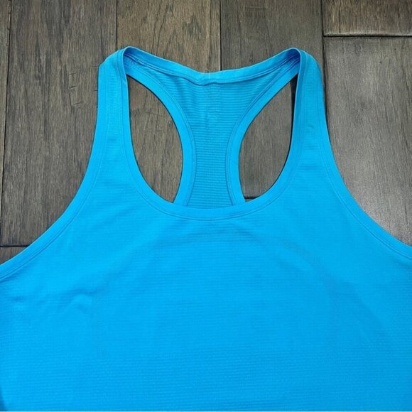 Lululemon Swiftly Tech Racerback Tank Top 2.0 *Waist Length Kayak Blue Light - Picture 3 of 8